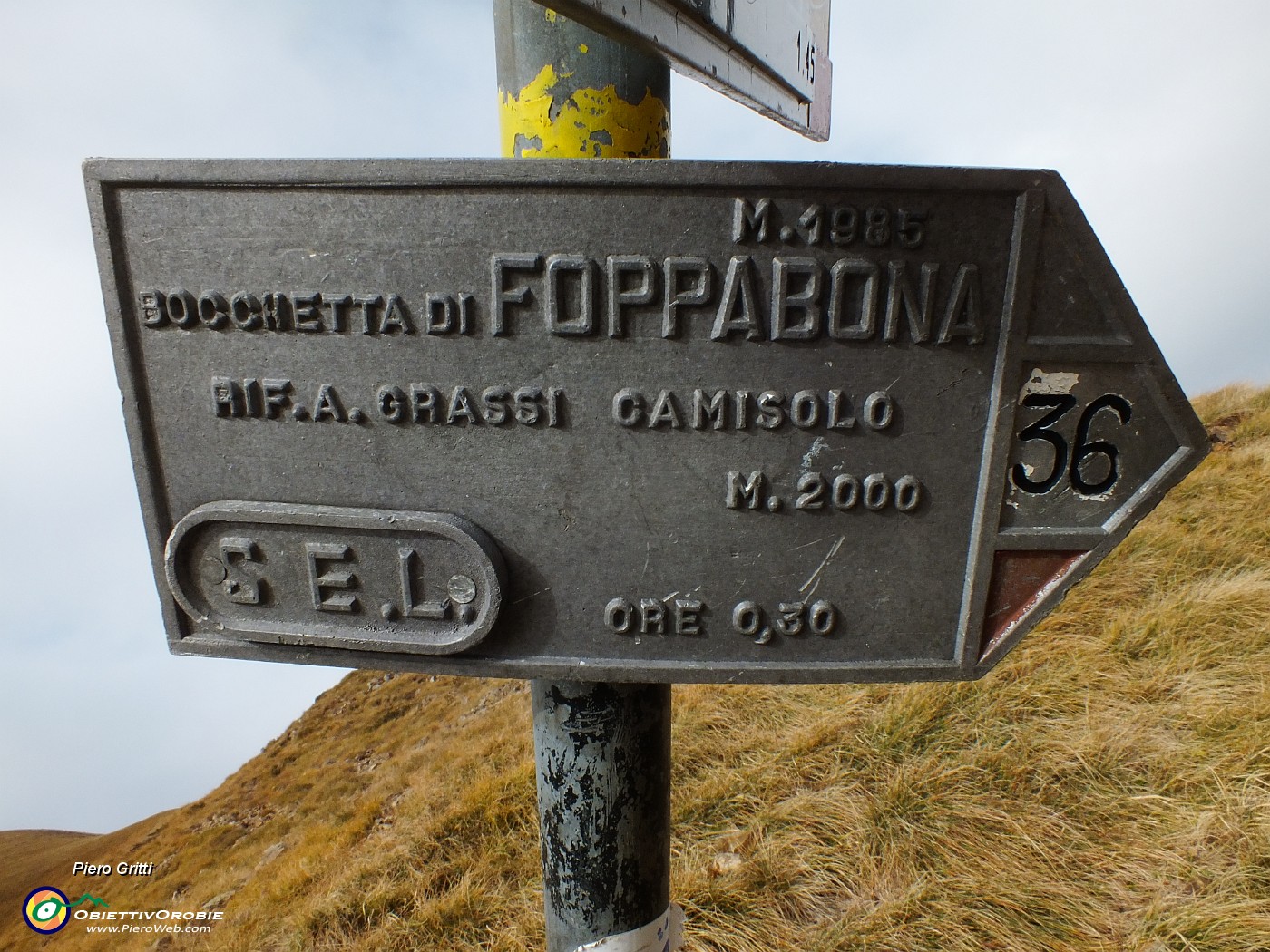 47 Bocchetta di Foppabona ( 1985 m), mezz'ora per il Grassi.JPG